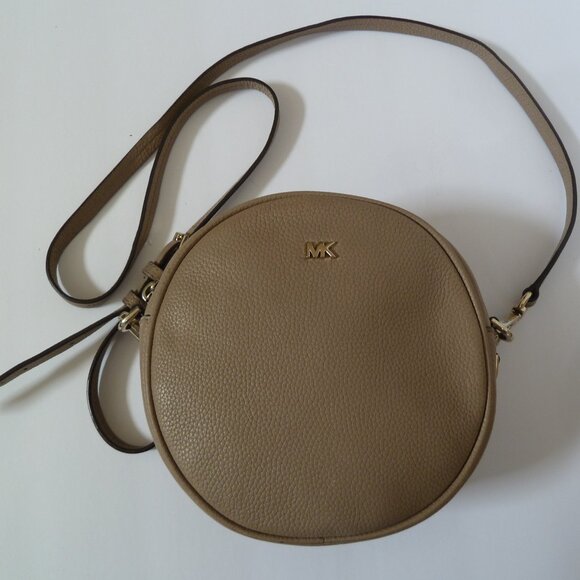 2018 MK MIchael Kors Pebble Leather Canteen Cross Body Truffle NO FRINGE DANGLE - Picture 1 of 11